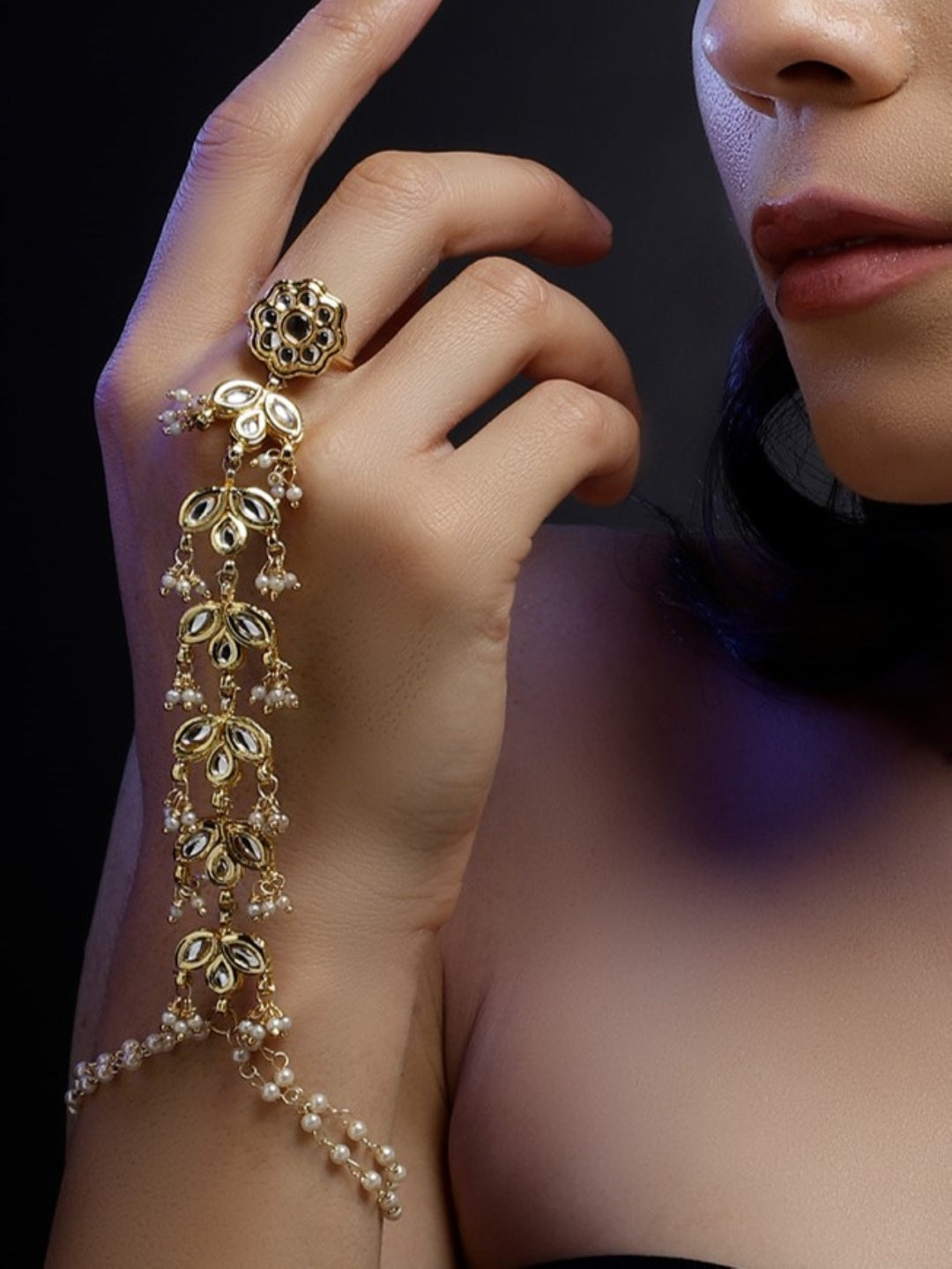 Kundan Hathphool with Ring and pearls chain
