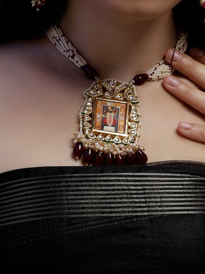 Temple Jewellery Haar Necklace with Pearl Strings and Adjustable Dori