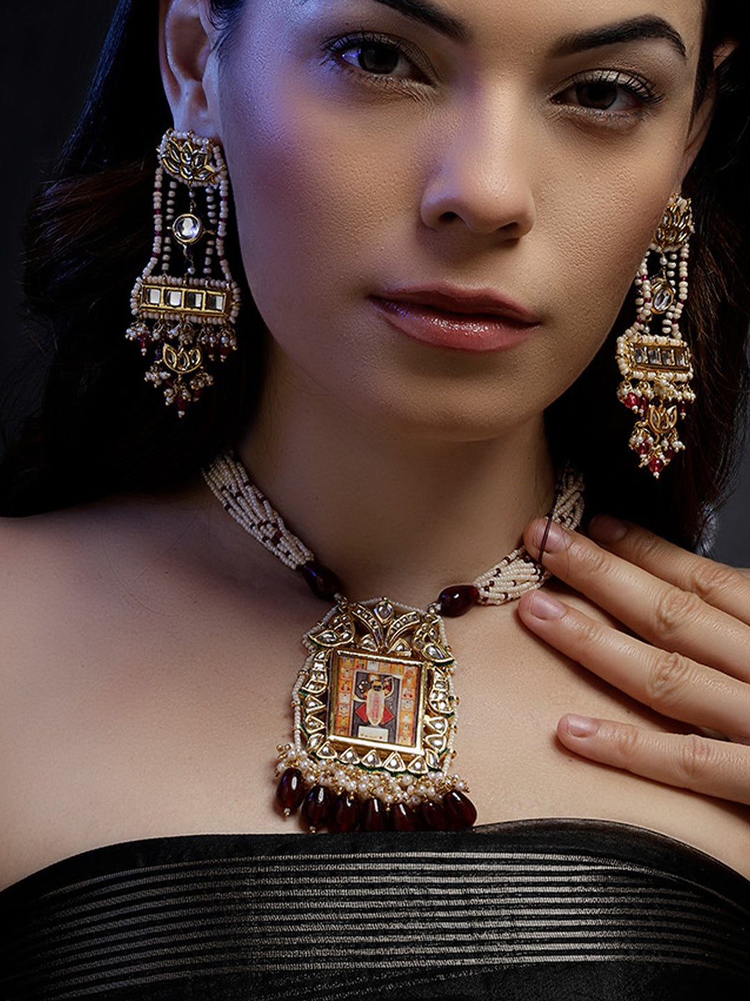Temple Jewellery Haar Necklace with Pearl Strings and Adjustable Dori