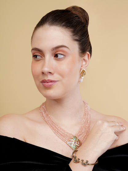 Jadau Necklace with open box clasp closure and stone lines 