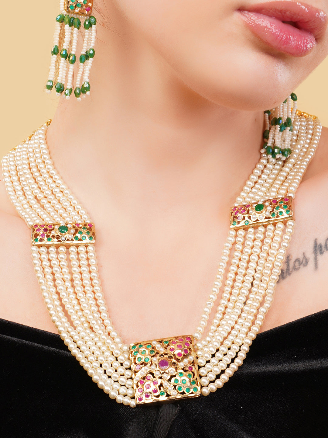 Jadau Necklace with pearls lines and handmade adjustable dori