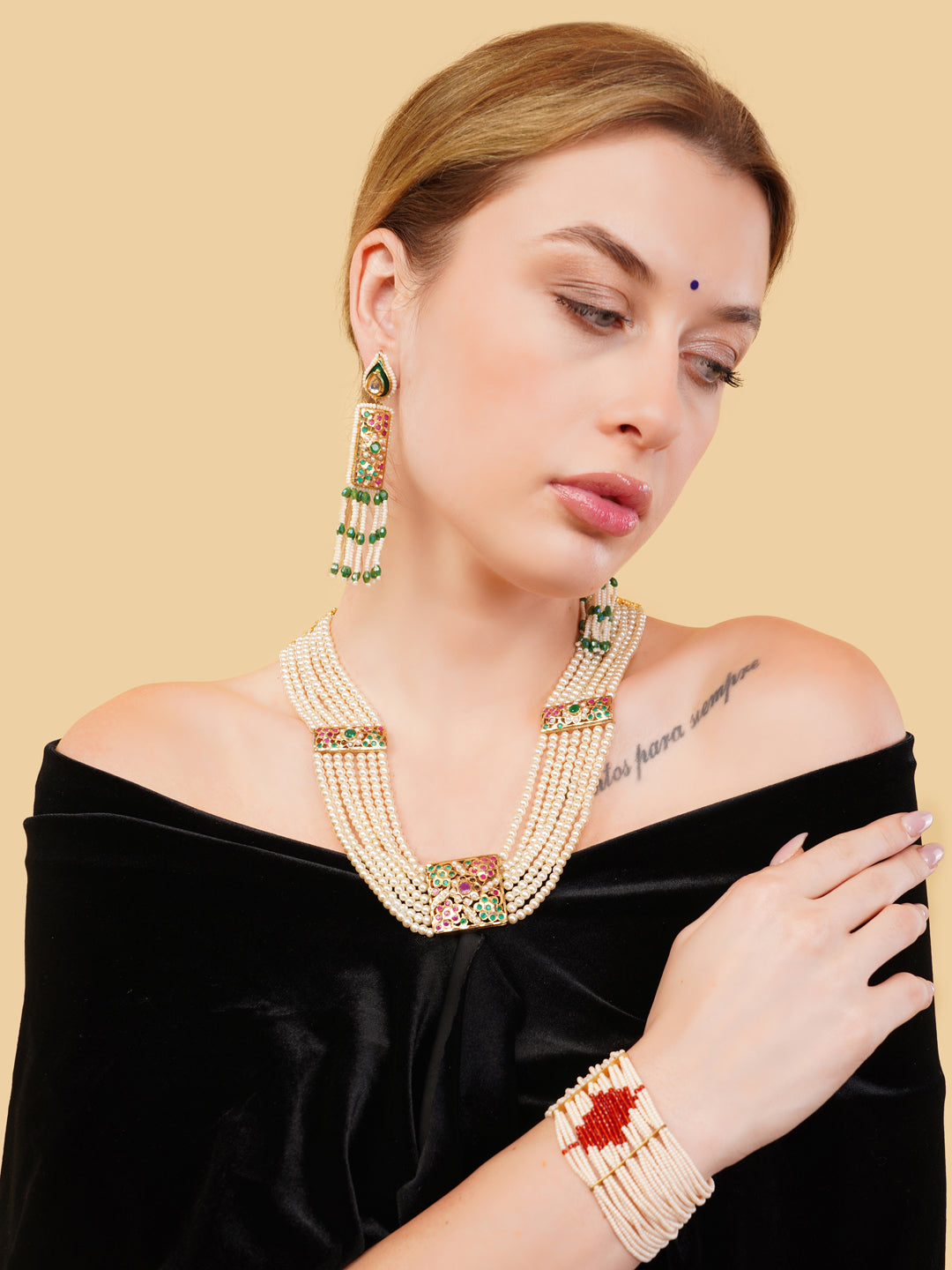 Jadau Necklace with pearls lines and handmade adjustable dori