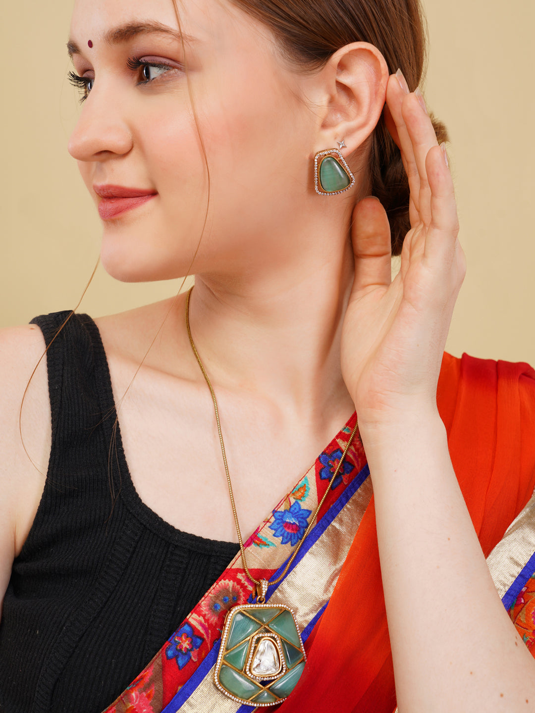 Moissanite Stones used with Stripe design Necklace and earrings set